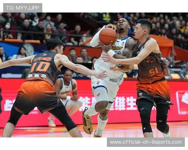 新赛季CBA42轮常规赛揭幕：广东与上海同组激战，燃起双城对决热潮